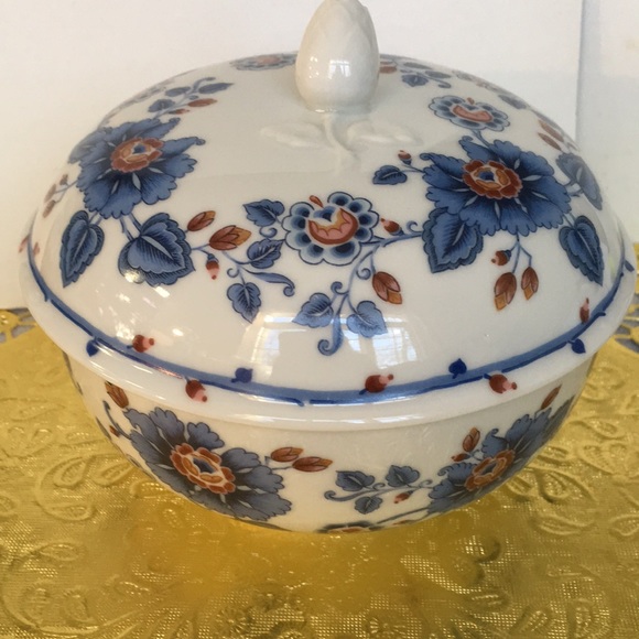Estee Lauder Other - Vintage 1979 Estee Lauder Porcelain Covered Candy Bowl